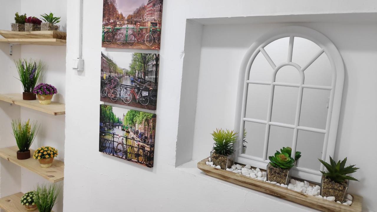 Mevaser - Christian Hostel Rishon LeZion Bagian luar foto