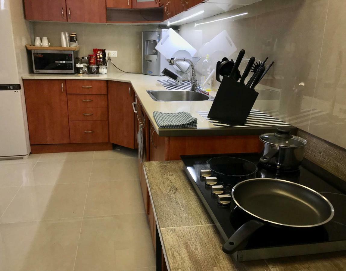 Mevaser - Christian Hostel Rishon LeZion Bagian luar foto